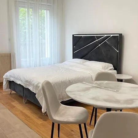 Appartement Mymodernlittleparis - Haussmann Renovated With Private Balconies&elevator - Rivoli Châtelet Les Halles Paris